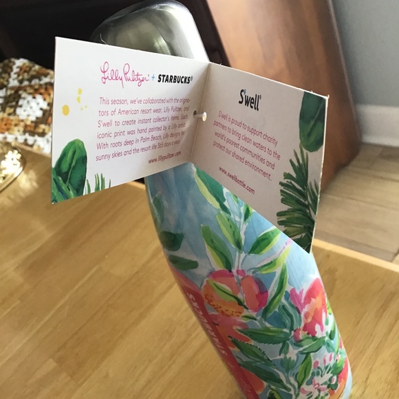 Starbucks x Lilly Pulitzer x Swell Water Bottle - Picture 5 of 5